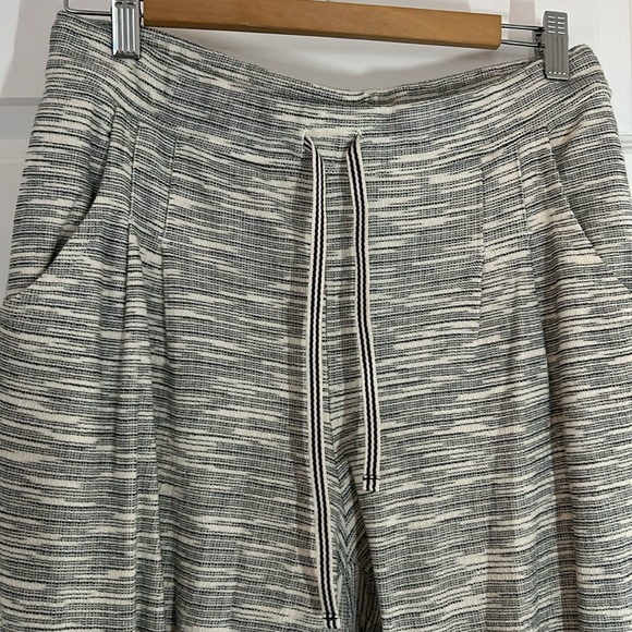 ANTHROPOLOGIE - LILKA sweatpants straight leg size medium - Picture 2 of 9